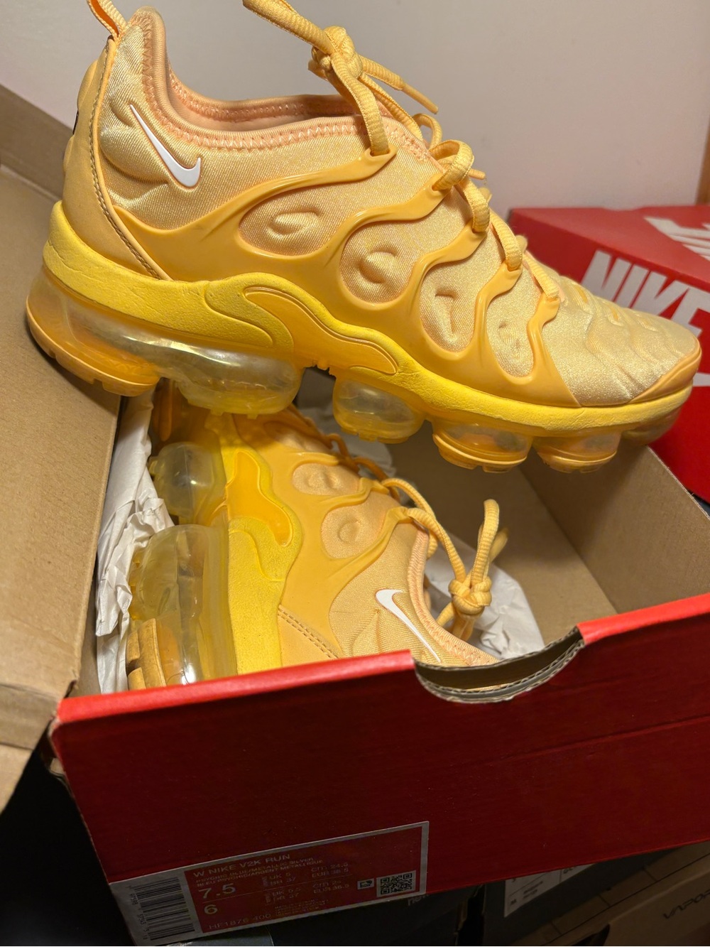 Nike Kids' Bright Yellow VaporMax Plus Sneakers